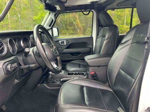 Used 2020 Jeep Gladiator Overland AWD/4WD image 22