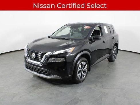 Certified 2021 Nissan Rogue SV FWD image 2