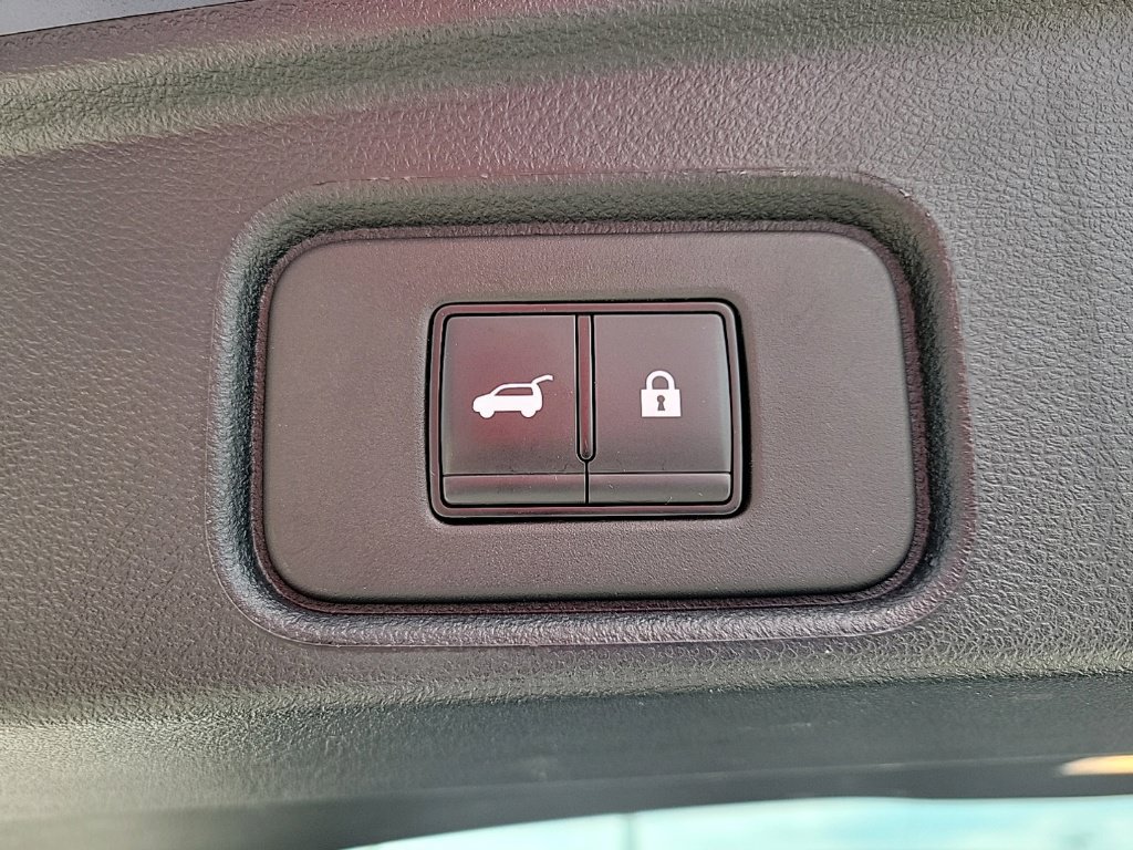 Used 2025 Nissan Pathfinder SL AWD/4WD image 29
