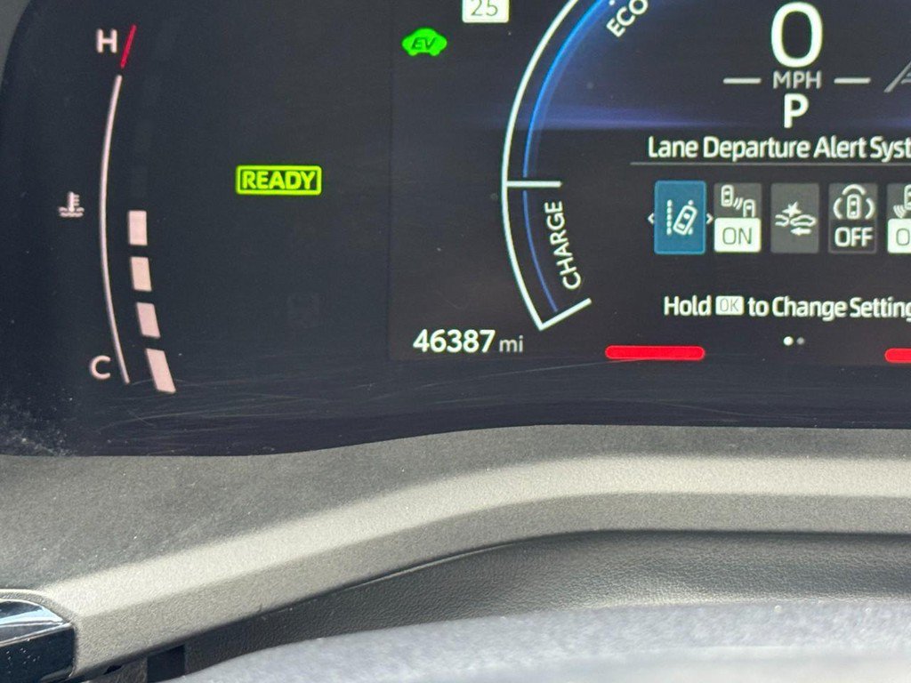 Used 2025 Toyota Camry LE FWD image 29