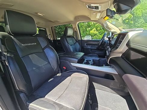 Used 2022 RAM 2500 Laramie AWD/4WD image 16