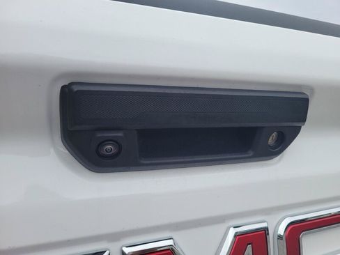 New 2026 GMC Canyon AT4 w/ Technology Plus Package AWD/4WD image 7