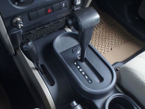 Used 2010 Jeep Wrangler Sport AWD/4WD image 8