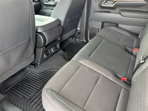 Used 2025 Chevrolet Silverado 2500 LT w/ Convenience Package AWD/4WD image 6