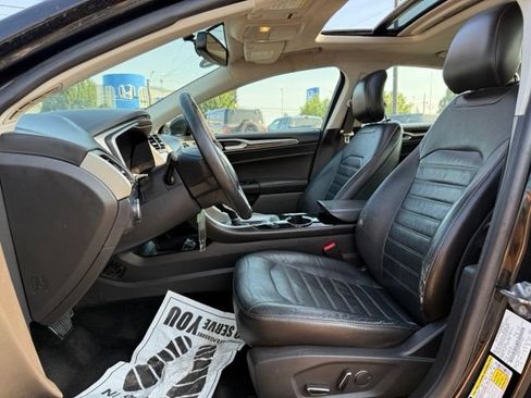 Used 2014 Ford Fusion SE w/ Equipment Group 202A FWD image 2