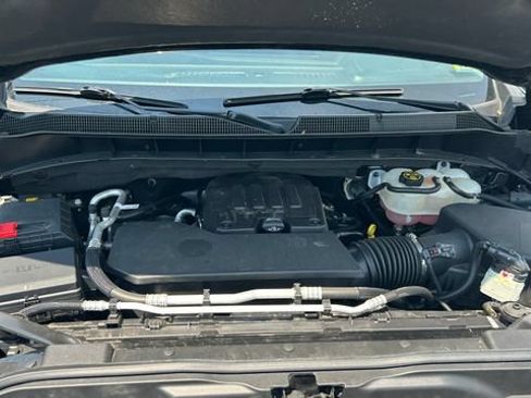Used 2023 Chevrolet Silverado 1500 LT AWD/4WD image 50