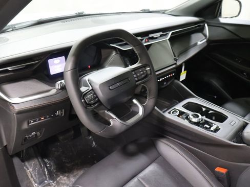 New 2026 Jeep Cherokee Overland image 19