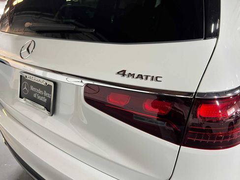 Used 2026 Mercedes-Benz GLS 450 4MATIC image 15