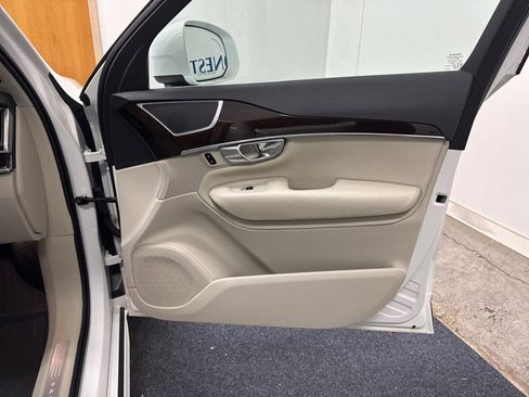 Used 2019 Volvo XC90 T6 Momentum w/ Advanced Package AWD/4WD image 20