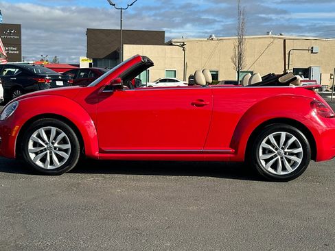 Used 2014 Volkswagen Beetle TDI image 8