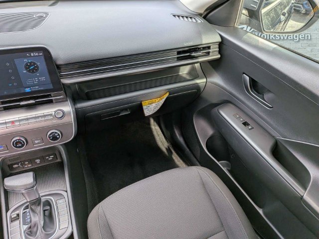 Used 2024 Hyundai Kona SE FWD image 17