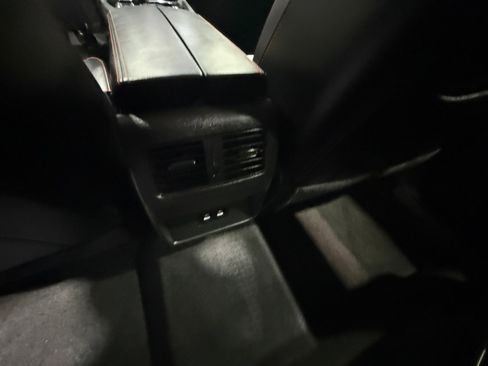 Used 2025 Nissan Rogue SV image 32