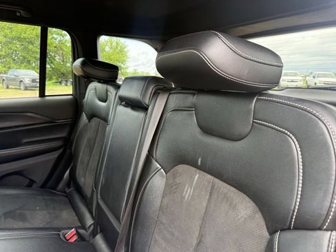 Used 2024 Jeep Grand Cherokee Altitude AWD/4WD image 45