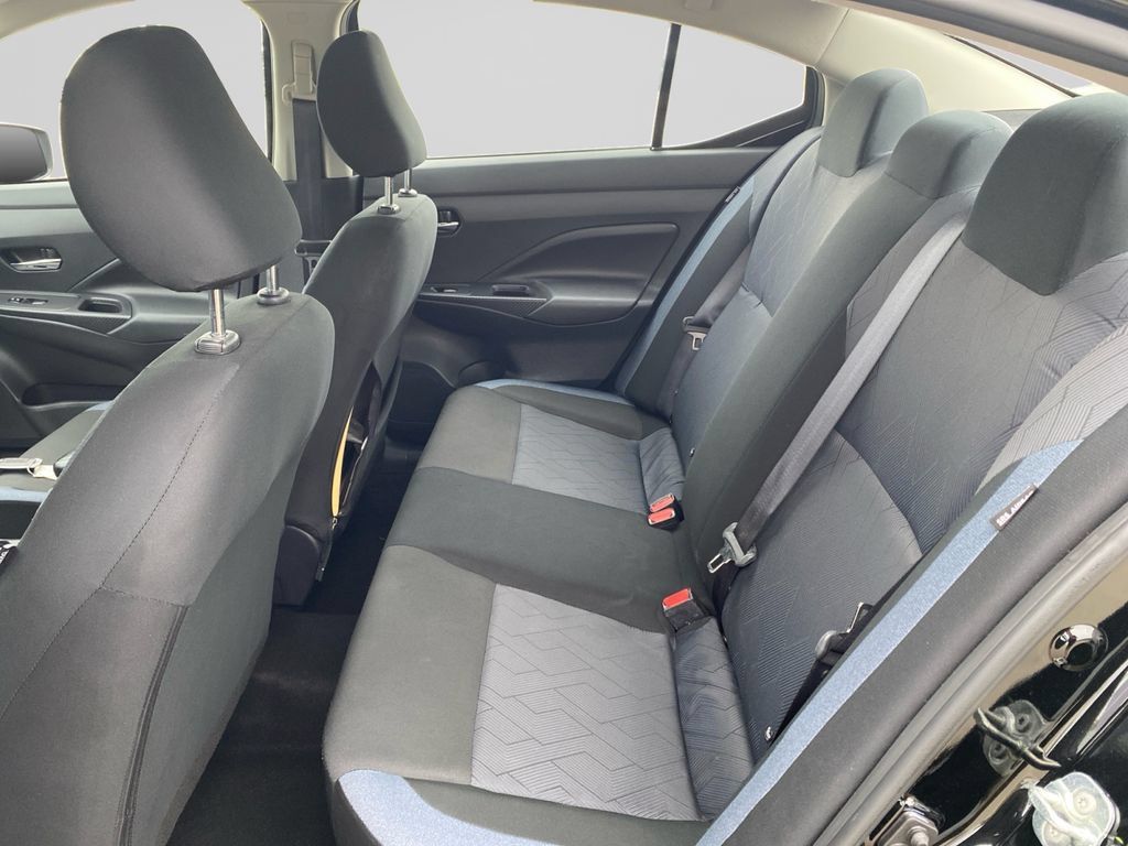 Used 2025 Nissan Versa SV FWD image 18