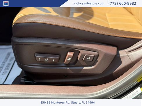 Used 2018 Lexus ES 350 w/ Luxury Package w/Wood Trim FWD image 15