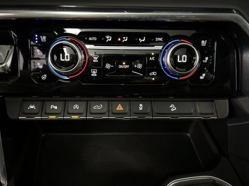 Certified 2026 GMC Sierra 1500 Denali Ultimate AWD/4WD image 18