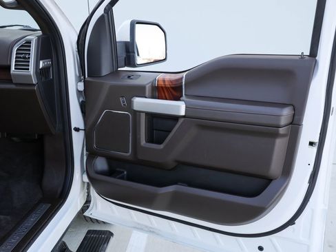 Used 2015 Ford F150 King Ranch w/ Equipment Group 601A Luxury image 20