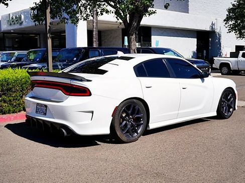 Used 2019 Dodge Charger GT w/ Blacktop Package RWD image 9