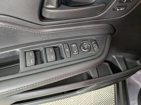 Used 2025 Honda Odyssey EX-L image 17