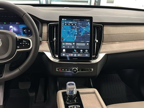 New 2026 Volvo XC90 B5 Core w/ Protection Package Premier image 11