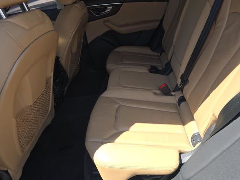 Used 2019 Audi Q8 Premium w/ Convenience Package AWD/4WD image 16