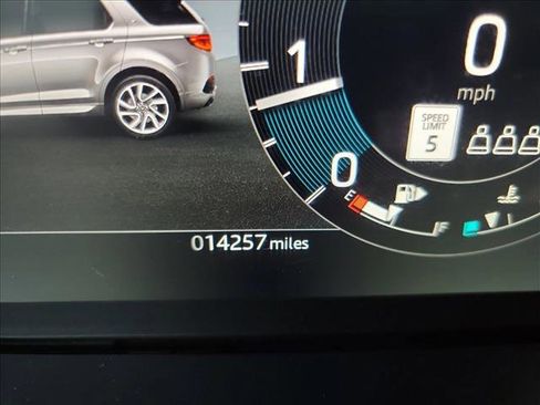 Used 2025 Land Rover Discovery Sport S AWD/4WD image 21