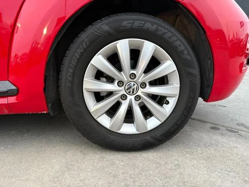 Used 2014 Volkswagen Beetle 1.8T FWD image 25