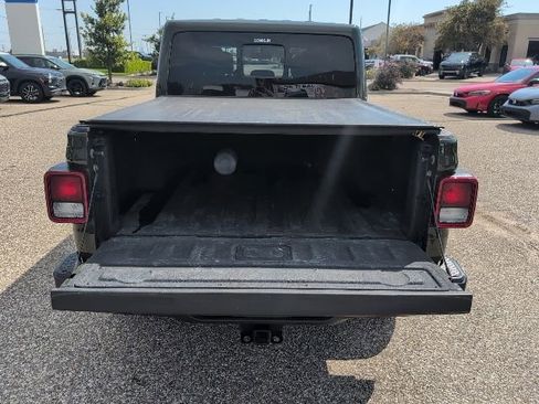Used 2021 Jeep Gladiator Mojave w/ Cold Weather Group image 20