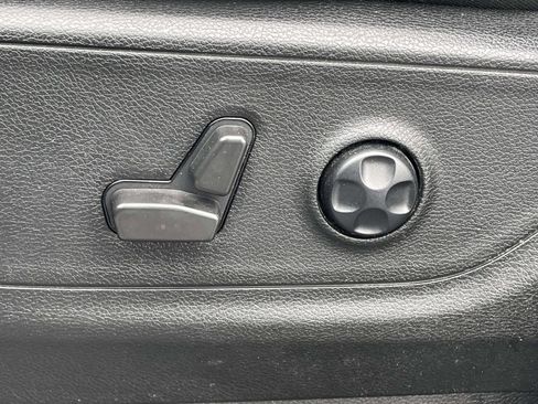 Used 2021 RAM 1500 Big Horn RWD image 16