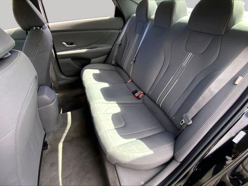 Used 2024 Hyundai Elantra SEL FWD image 20
