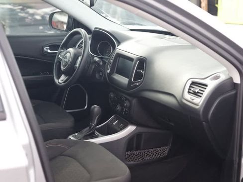 Used 2018 Jeep Compass Sport w/ Tech Group image 18