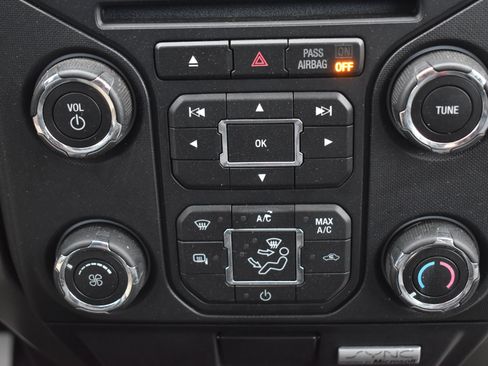 Used 2014 Ford F150 XLT w/ XLT Chrome Package image 32