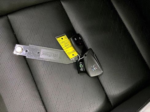 Used 2024 Buick Envision Sport Touring image 35