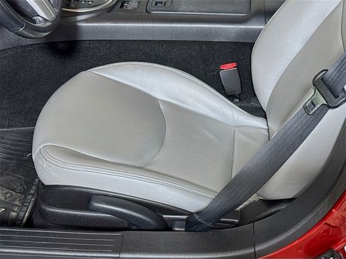 Used 2011 MAZDA MX-5 Miata Touring image 15