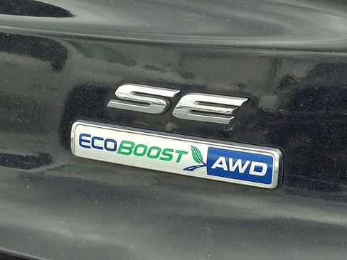 Used 2020 Ford Fusion SE AWD/4WD image 24