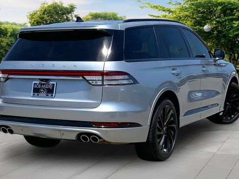 Used 2022 Lincoln Aviator Reserve w/ Equipment Group 201A AWD/4WD image 6