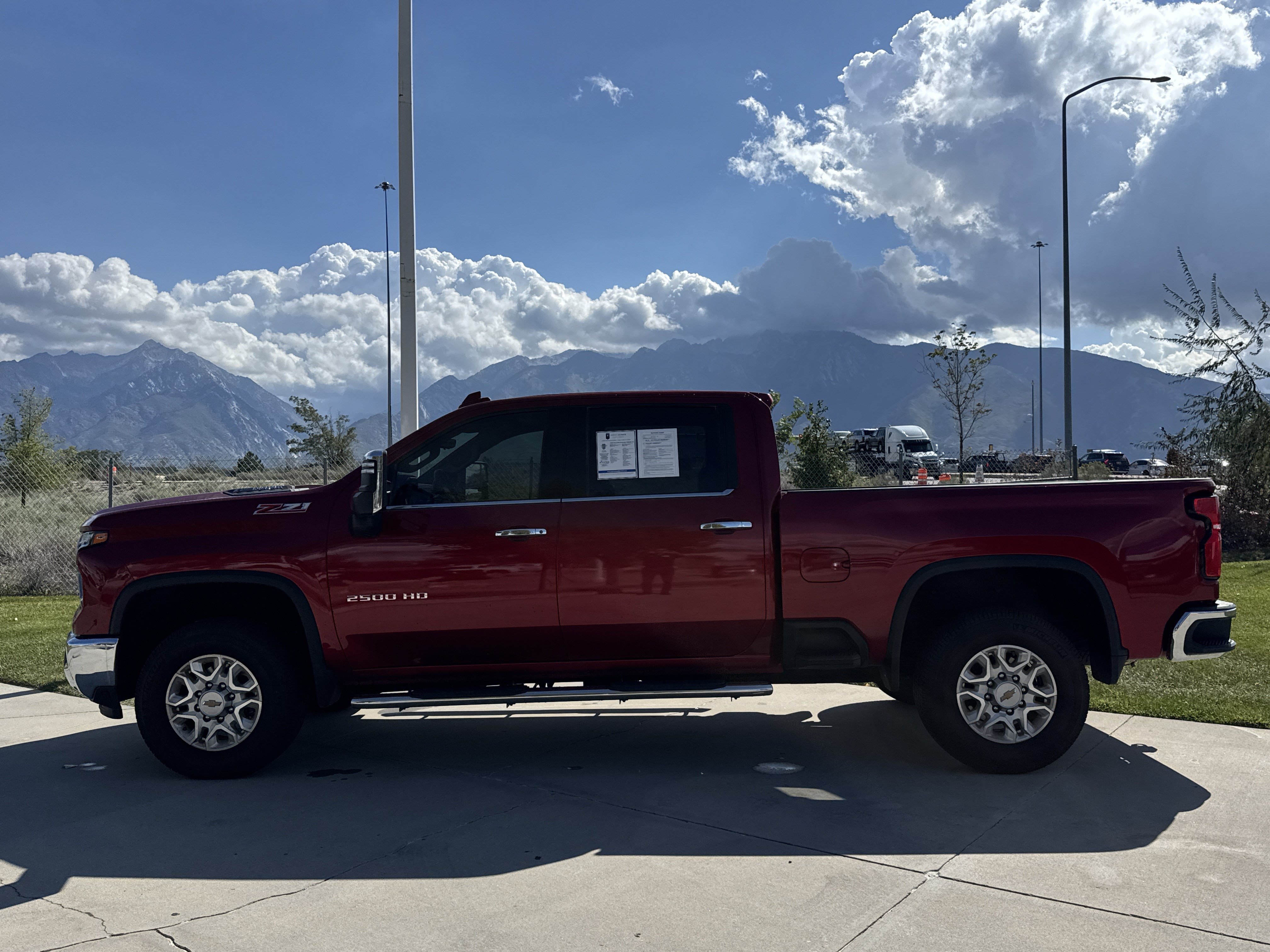Used 2024 Chevrolet Silverado 2500 LTZ w/ LTZ Premium Package AWD/4WD image 2