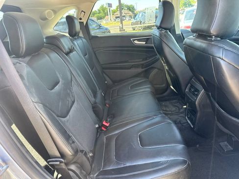 Used 2022 Ford Edge Titanium AWD/4WD image 18