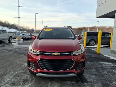 Used 2019 Chevrolet Trax LT w/ Driver Confidence Package image 2