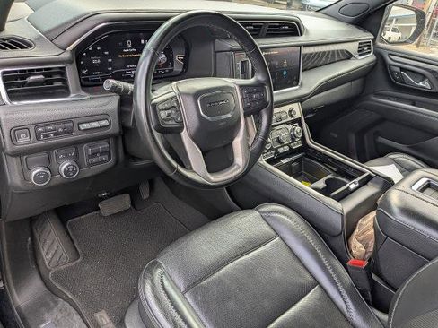 Used 2023 GMC Yukon Denali w/ Max Trailering Package image 4