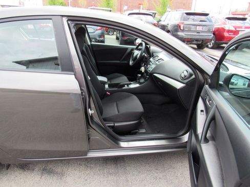 Used 2012 MAZDA MAZDA3 i Touring image 29