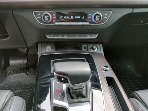 Used 2023 Audi Q5 2.0T Premium Plus w/ Premium Plus Package image 29