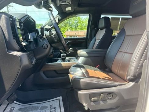 Used 2023 Chevrolet Silverado 1500 High Country AWD/4WD image 10