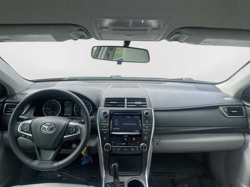 Used 2017 Toyota Camry XLE FWD image 22