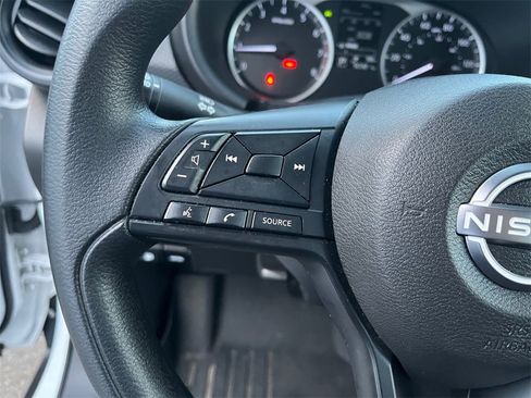 Used 2024 Nissan Kicks S image 22