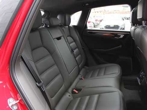 Used 2023 Porsche Macan S image 26