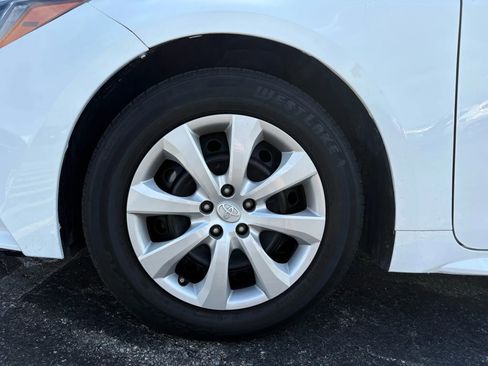 Used 2022 Toyota Corolla LE image 24