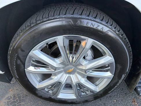 Used 2023 Chevrolet Tahoe High Country AWD/4WD image 11