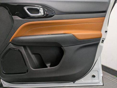 Used 2024 Jeep Compass Limited w/ Elite Group image 27