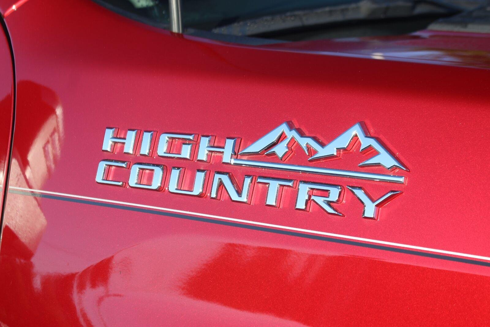 Used 2022 Chevrolet Silverado 2500 High Country w/ Z71 Off-Road Package AWD/4WD image 11